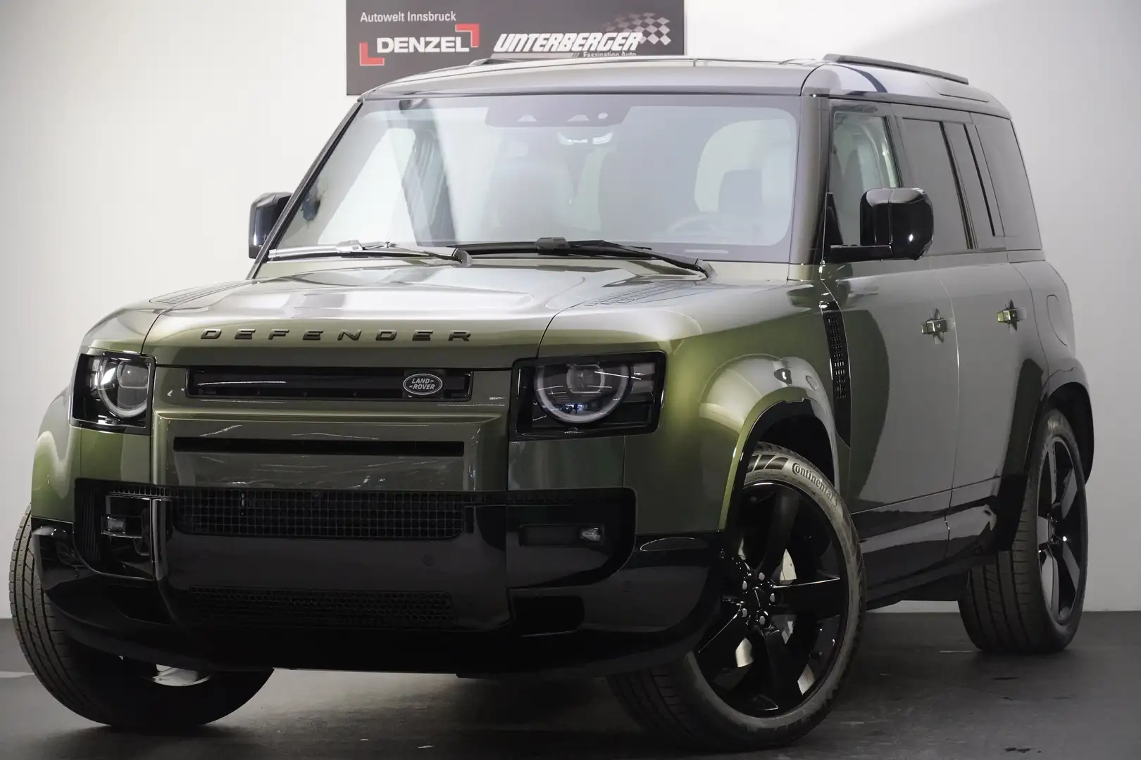 Land Rover Defender 3.0D X Dyn SE D200 Grün - 2