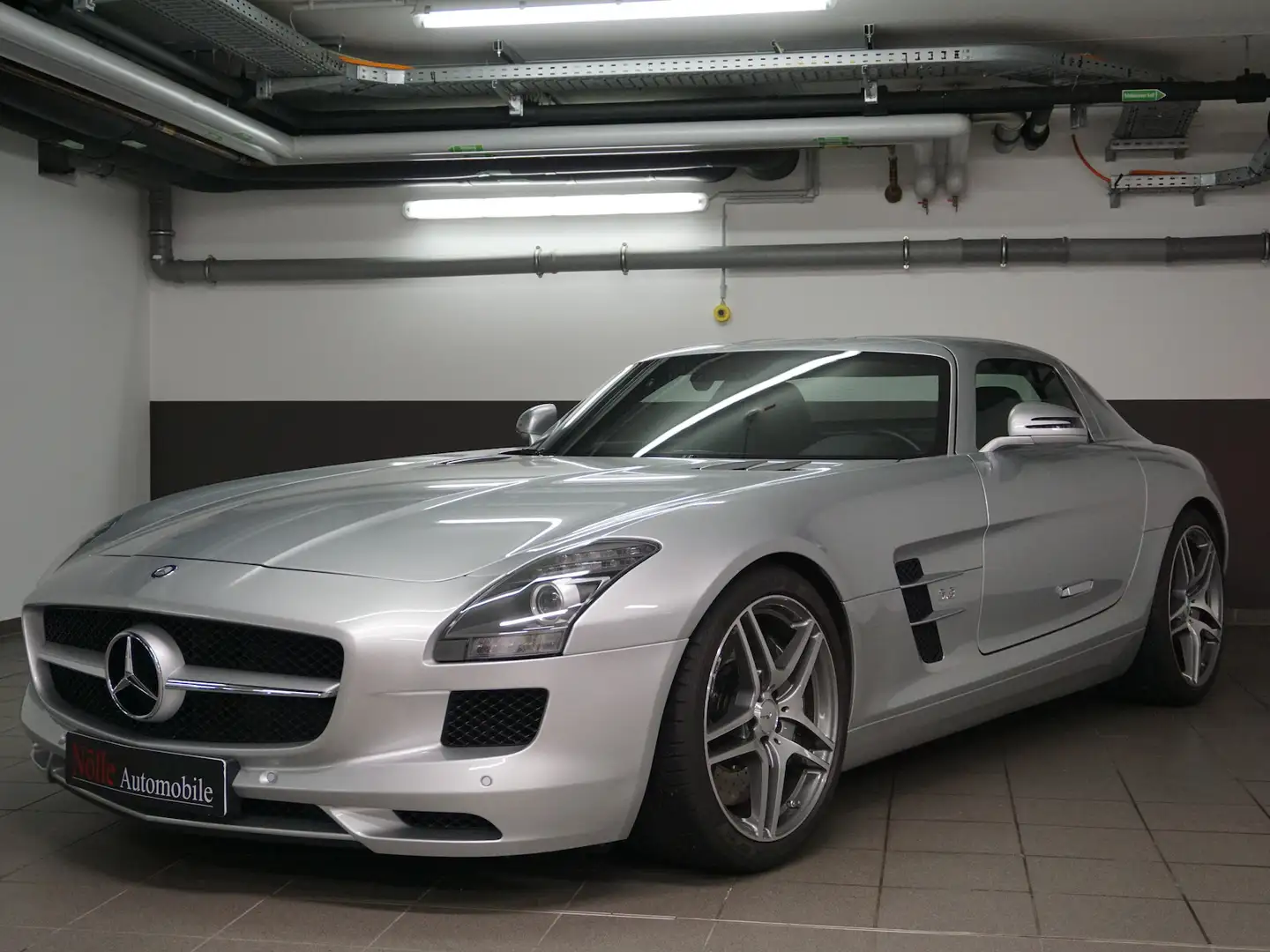 Mercedes-Benz SLS Coupe´ BRD 2. Hand Sammlerzustand Argent - 2