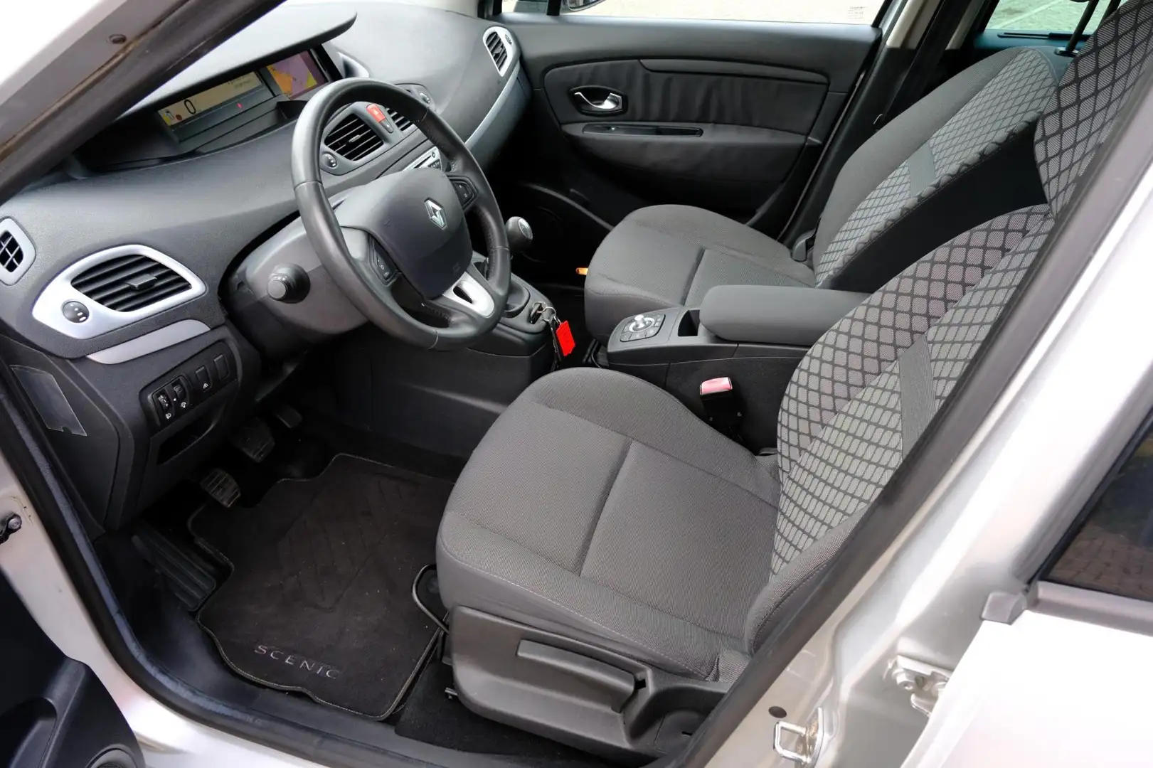 Renault Scenic 1.6 Celsium Navi|Cruise|Clima|LMV Grijs - 2