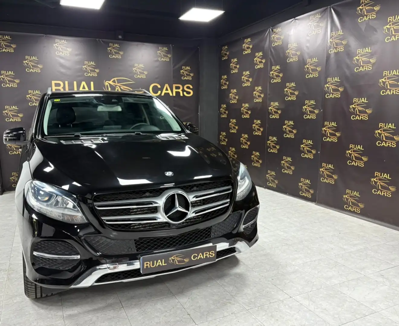 Mercedes-Benz GLE 250 250d 4Matic Aut. Noir - 1