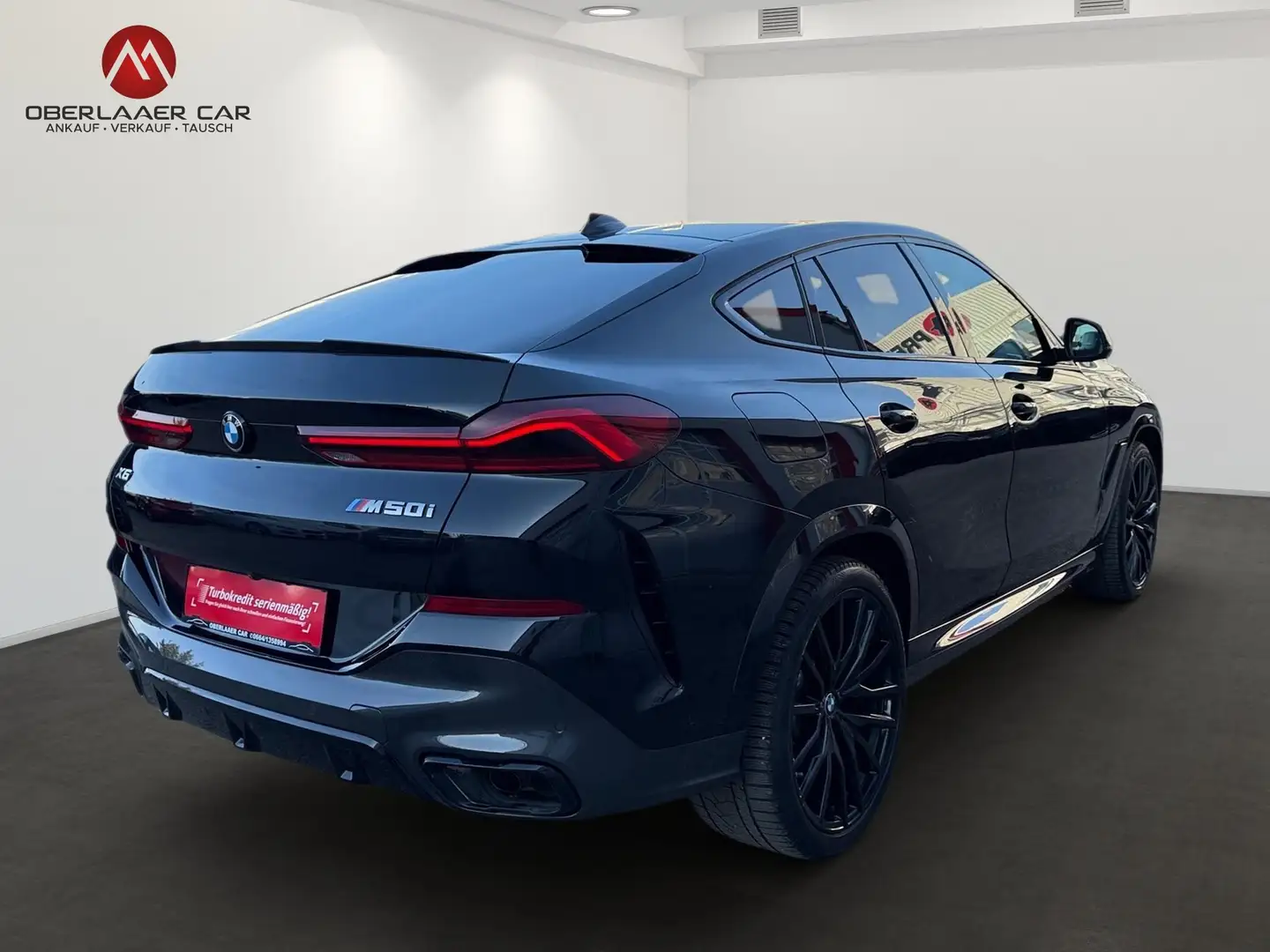 BMW X6 M M50 i Aut. Schwarz - 2