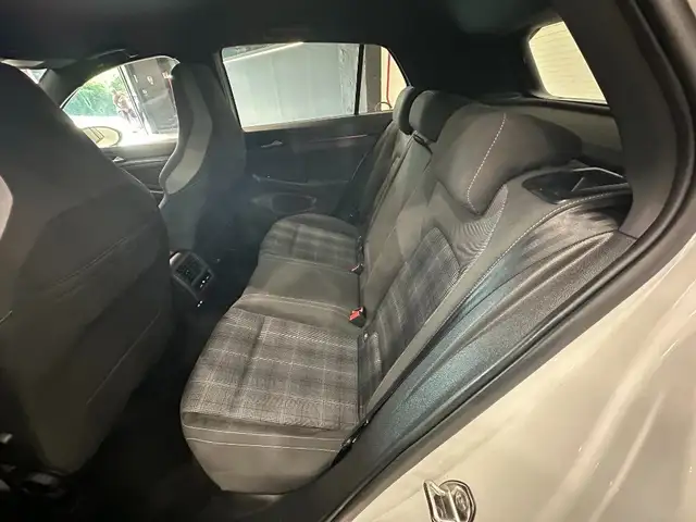 Volkswagen Golf view 12