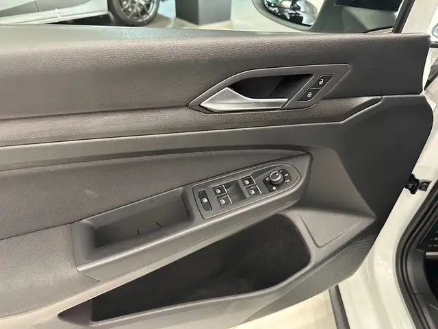 Volkswagen Golf view 13