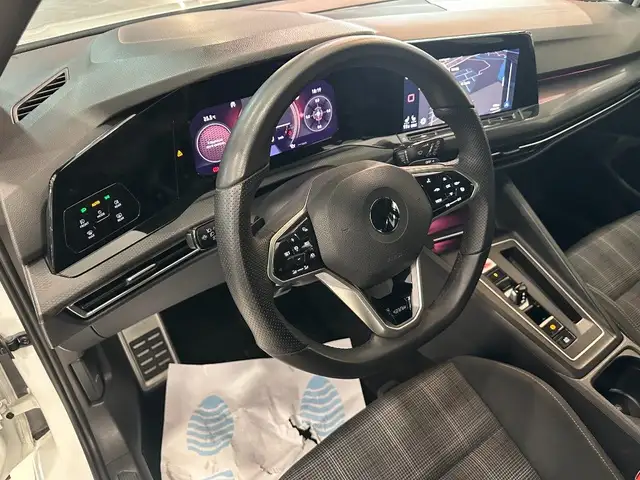 Volkswagen Golf view 8