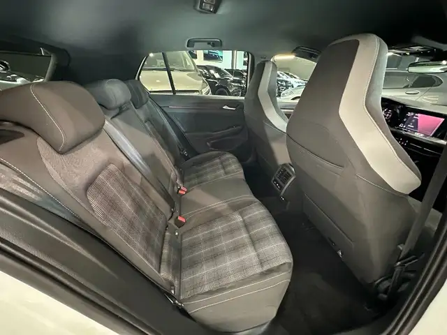 Volkswagen Golf view 11