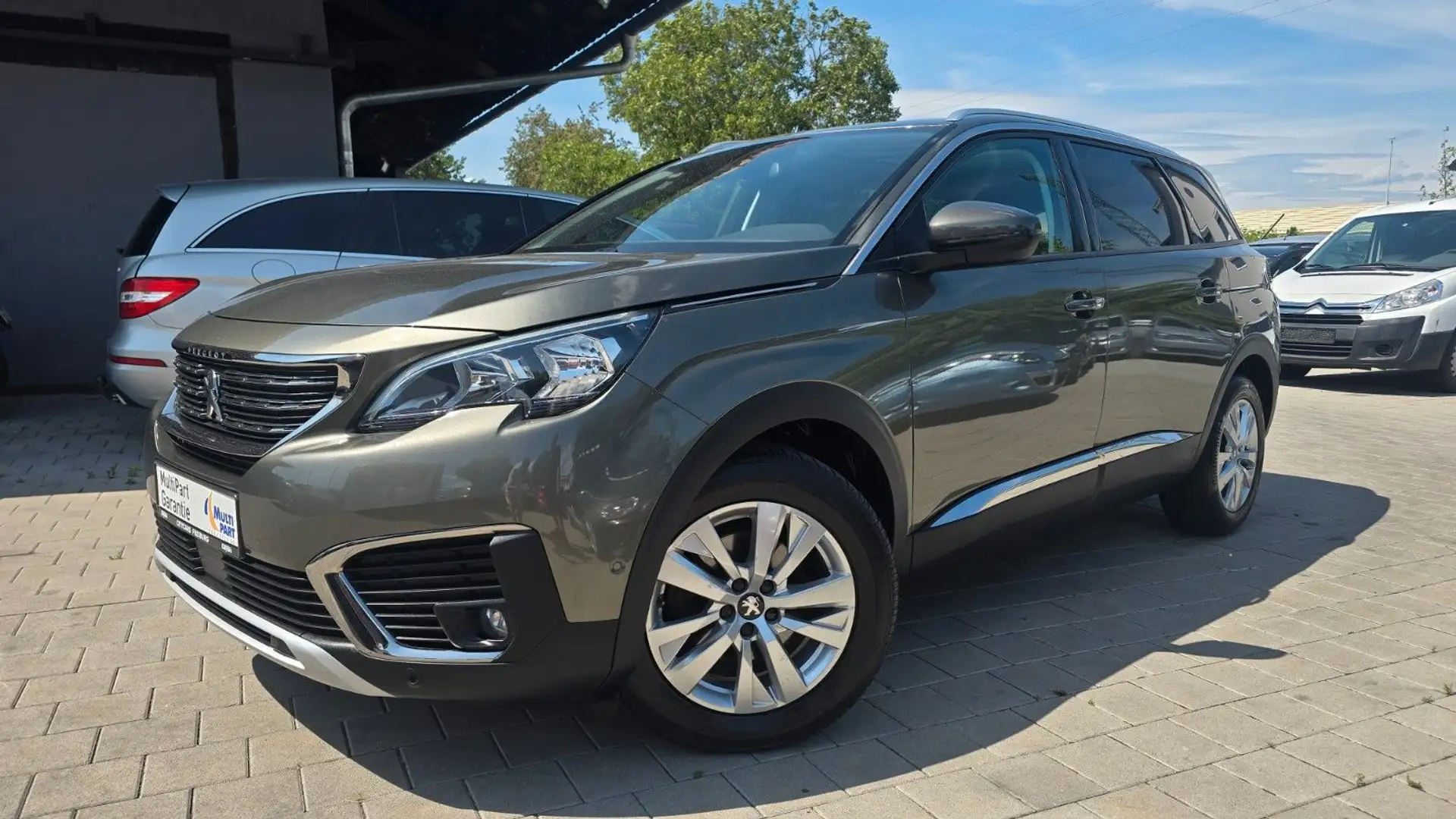 Peugeot 5008 Allure/GARANTIE/SERVICE/TÜV NEU/7 SITZE Gris - 1