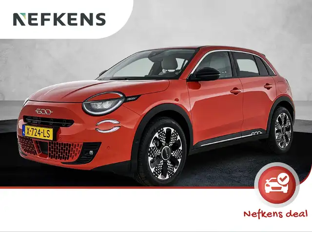 Fiat 600e 54 kWh La Prima | Navigatie | Achteruitrijcamera |