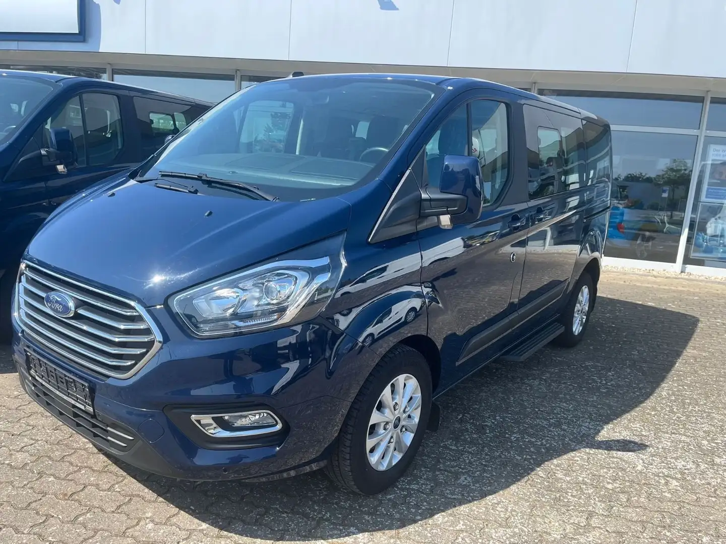 Ford Tourneo Custom Kombi 320 L1 Tourneo Trend Blau - 1