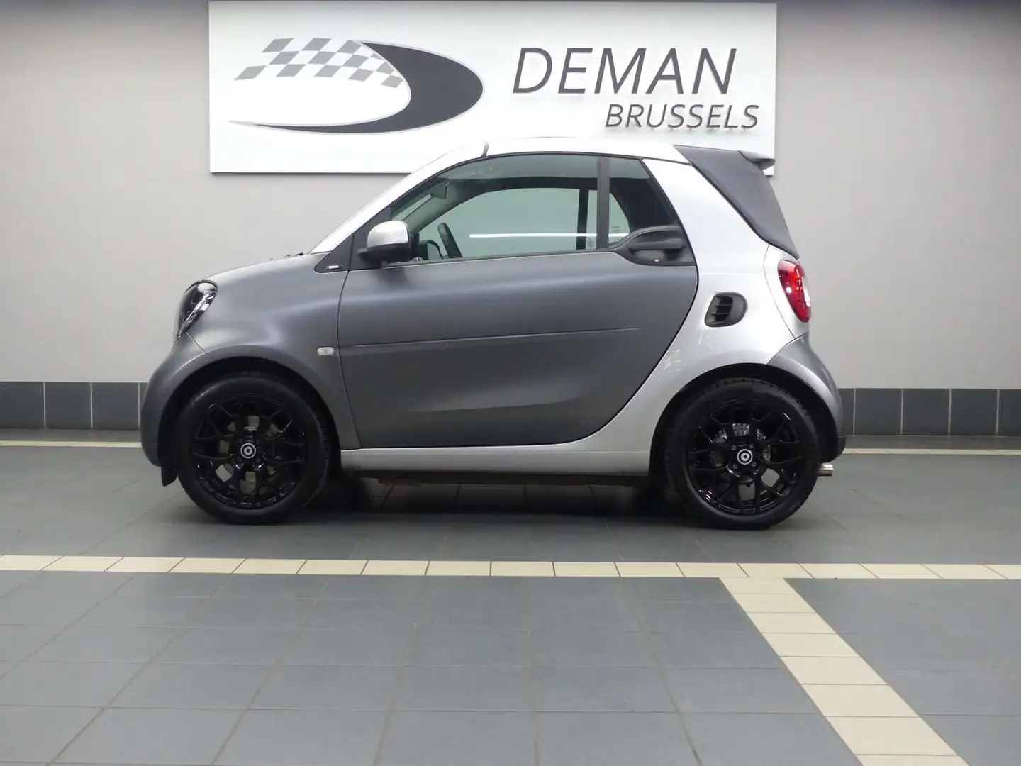 smart forTwo Cabrio *Finition Prime* Cuir Argent - 1
