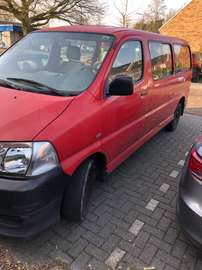 D4D lang, nieuw model met ramen, Duits kenteken