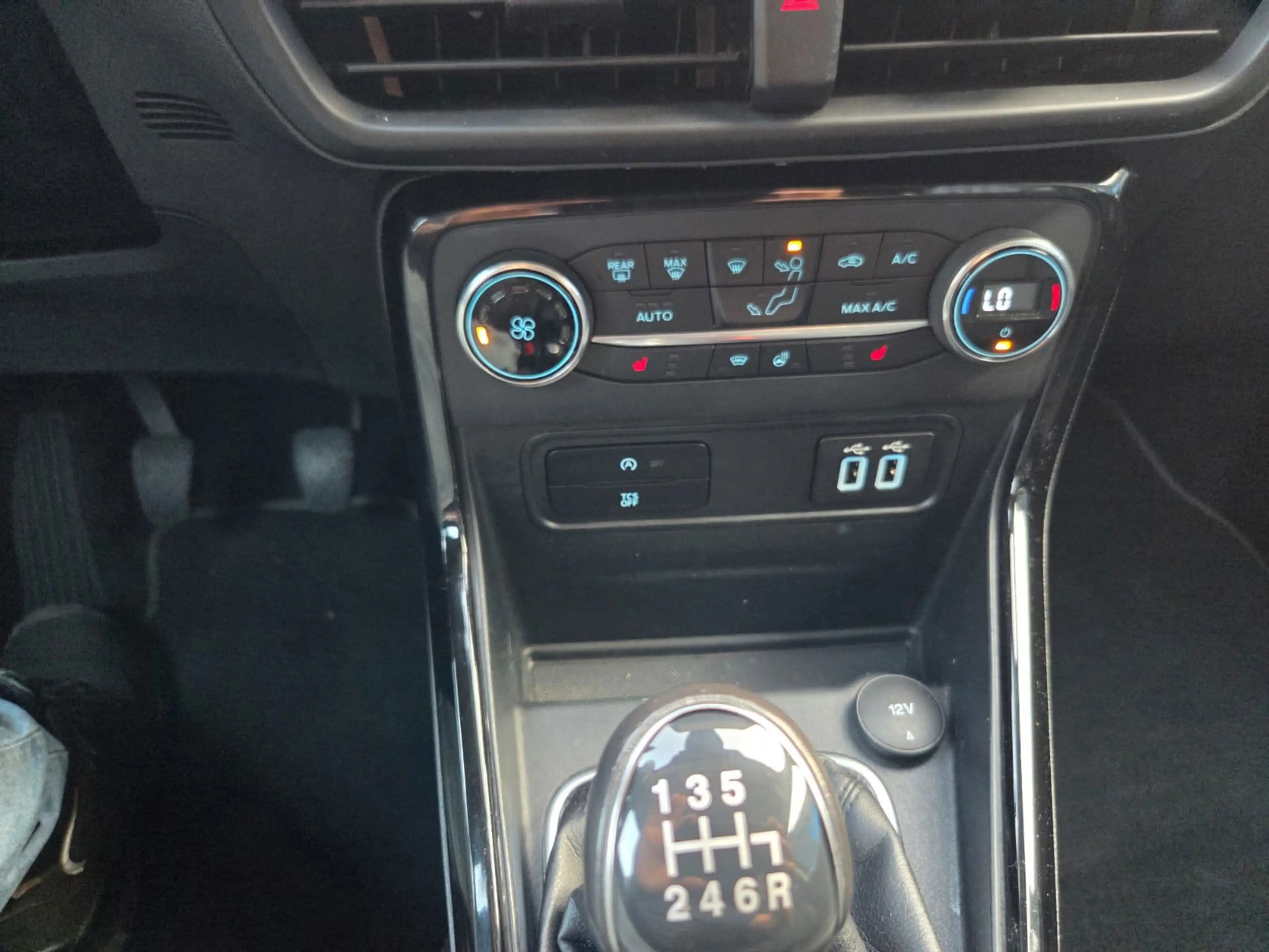 Ford EcoSport 1.0 EcoBoost Titanium — photo 12