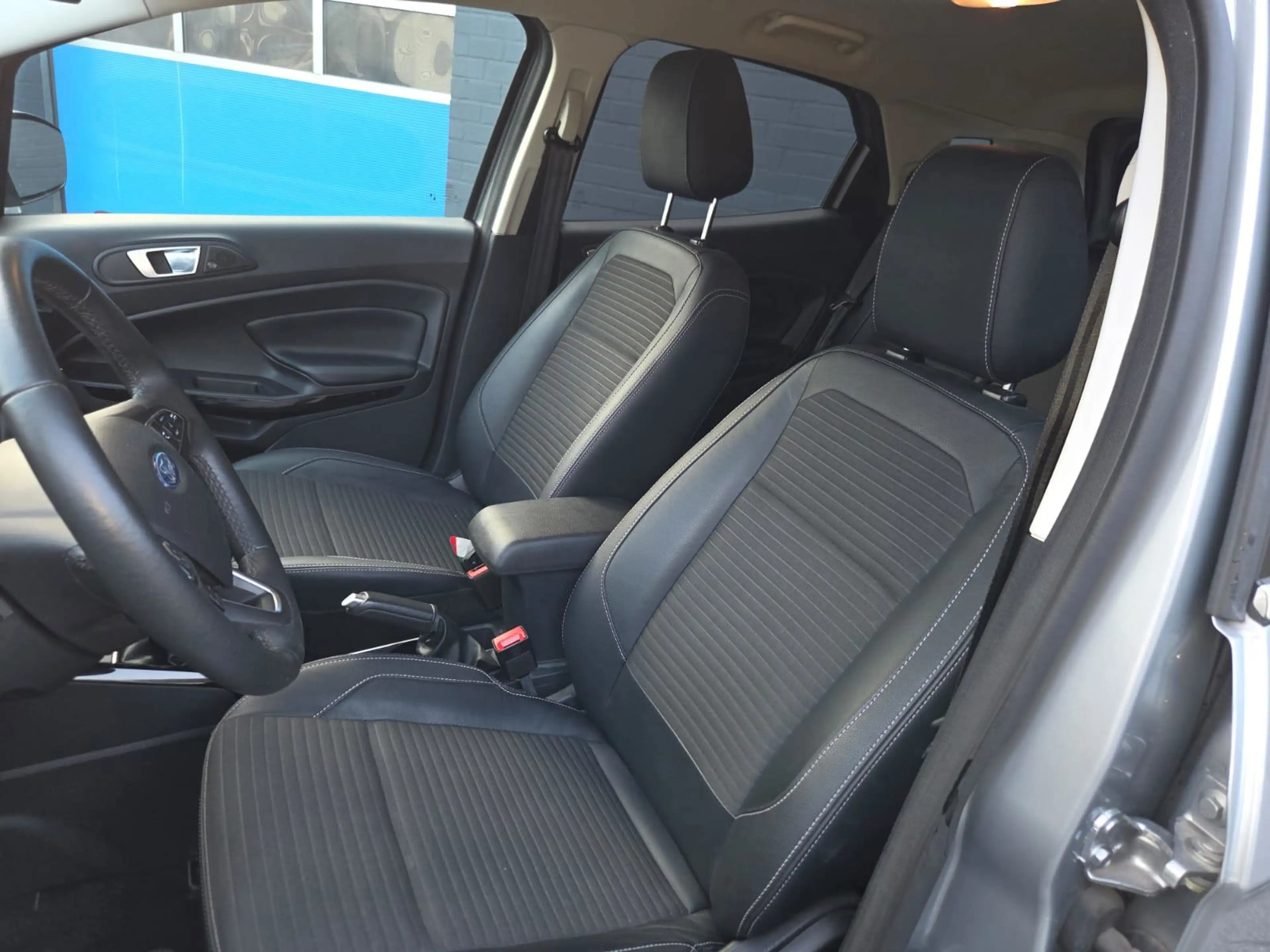 Ford EcoSport 1.0 EcoBoost Titanium — photo 15