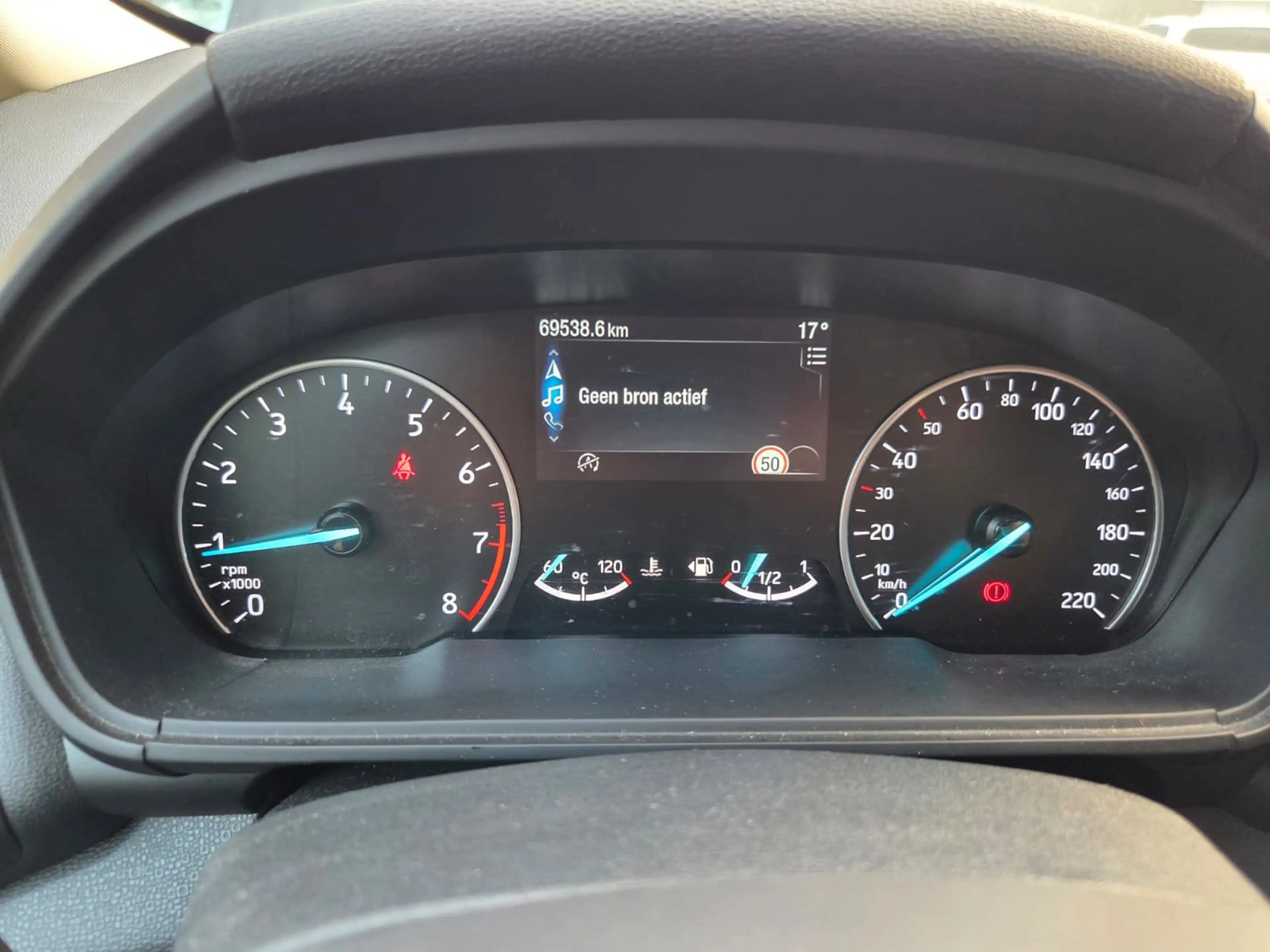 Ford EcoSport 1.0 EcoBoost Titanium — photo 10