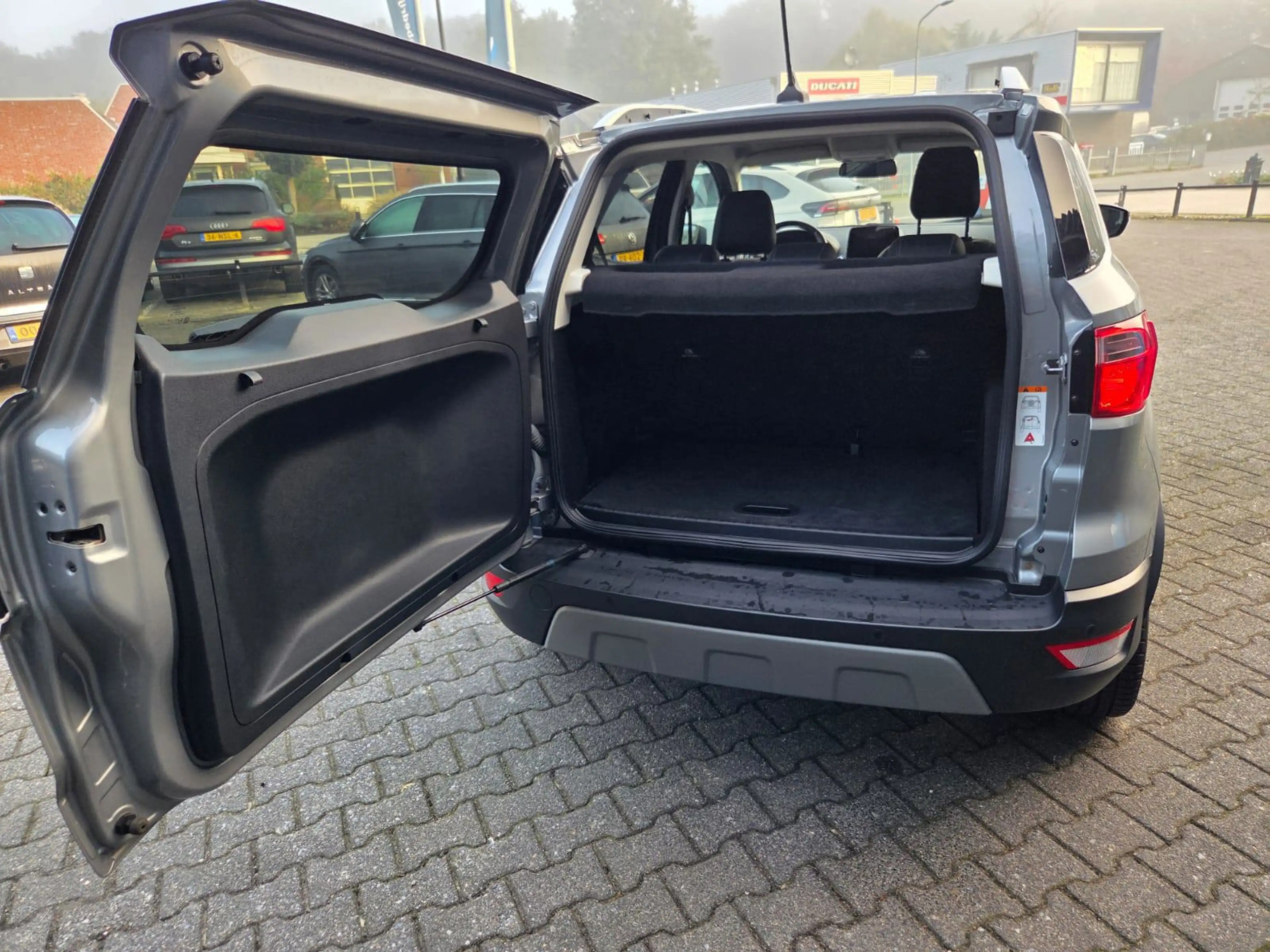 Ford EcoSport 1.0 EcoBoost Titanium — photo 16