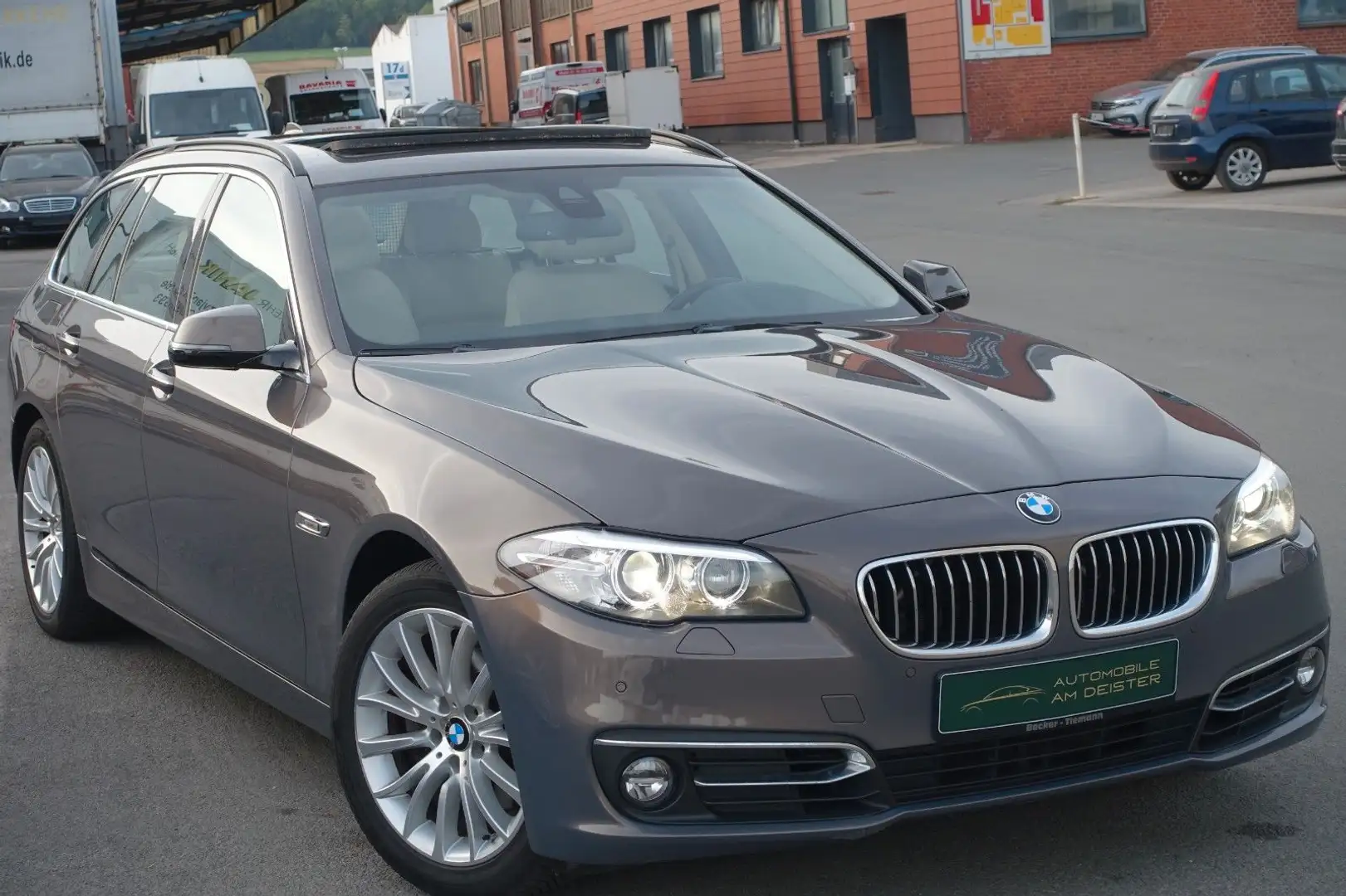 BMW 520 Touring 520 d xDrive*PANO*NAVI*KOMFORT*AHK*KAMER Blanco - 1