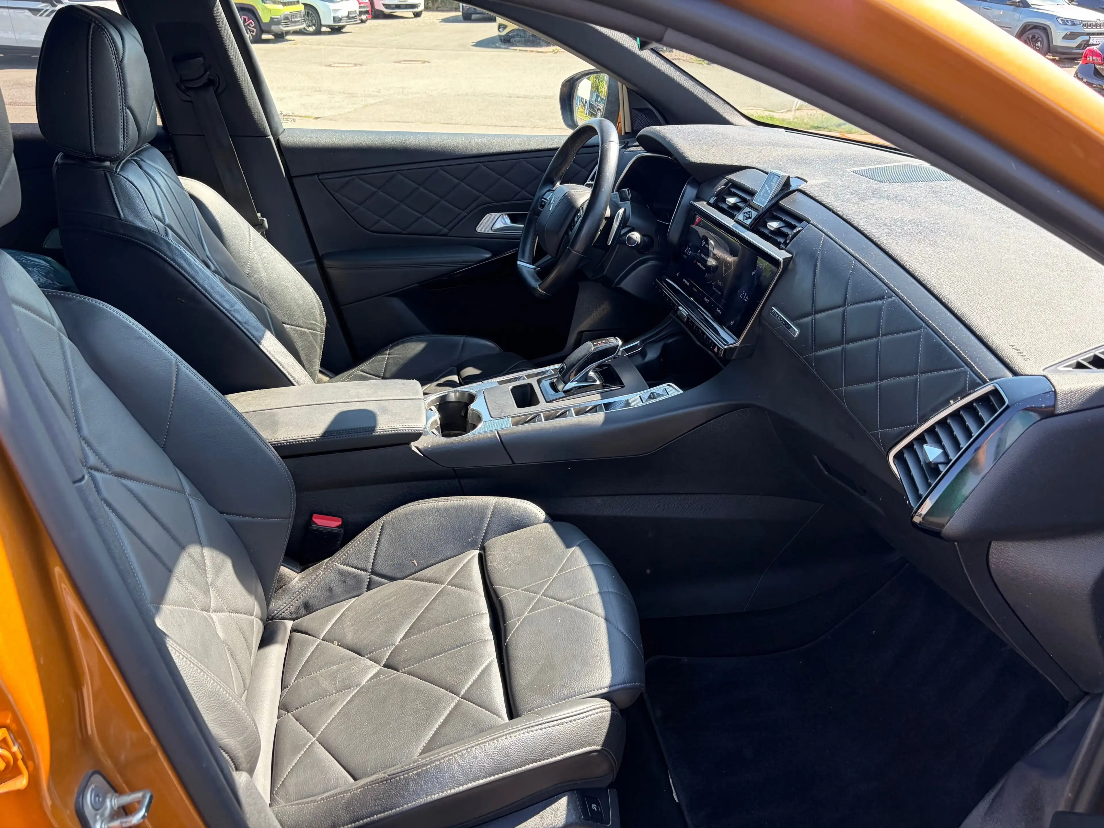 DS Automobiles DS 7 Crossback DS7 Crossback Grand Chic mit Massagesitzen — photo 9