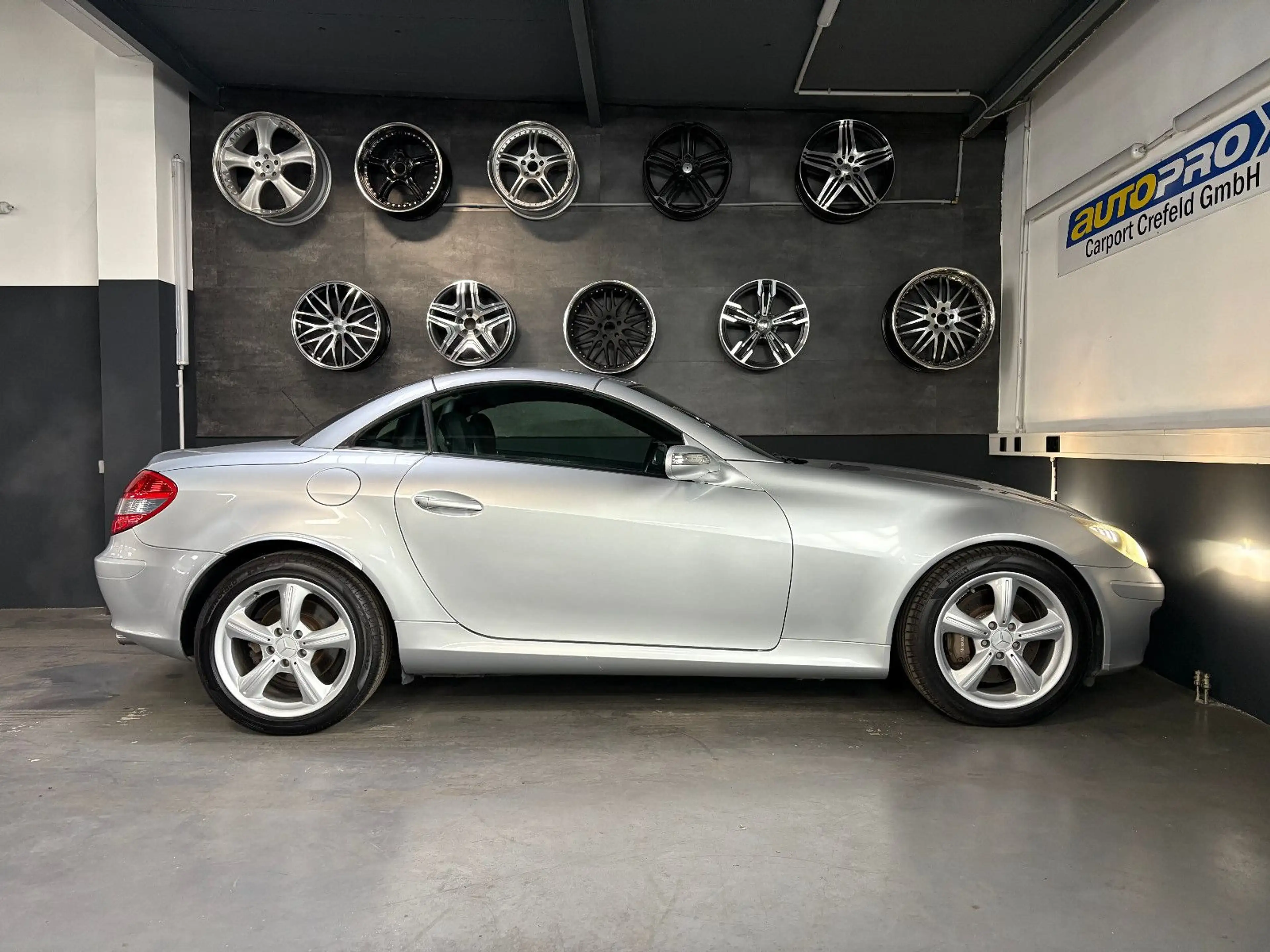 Mercedes-Benz SLK 350 HARMAN-KARDON/AIRSCARF/XENON — photo 7