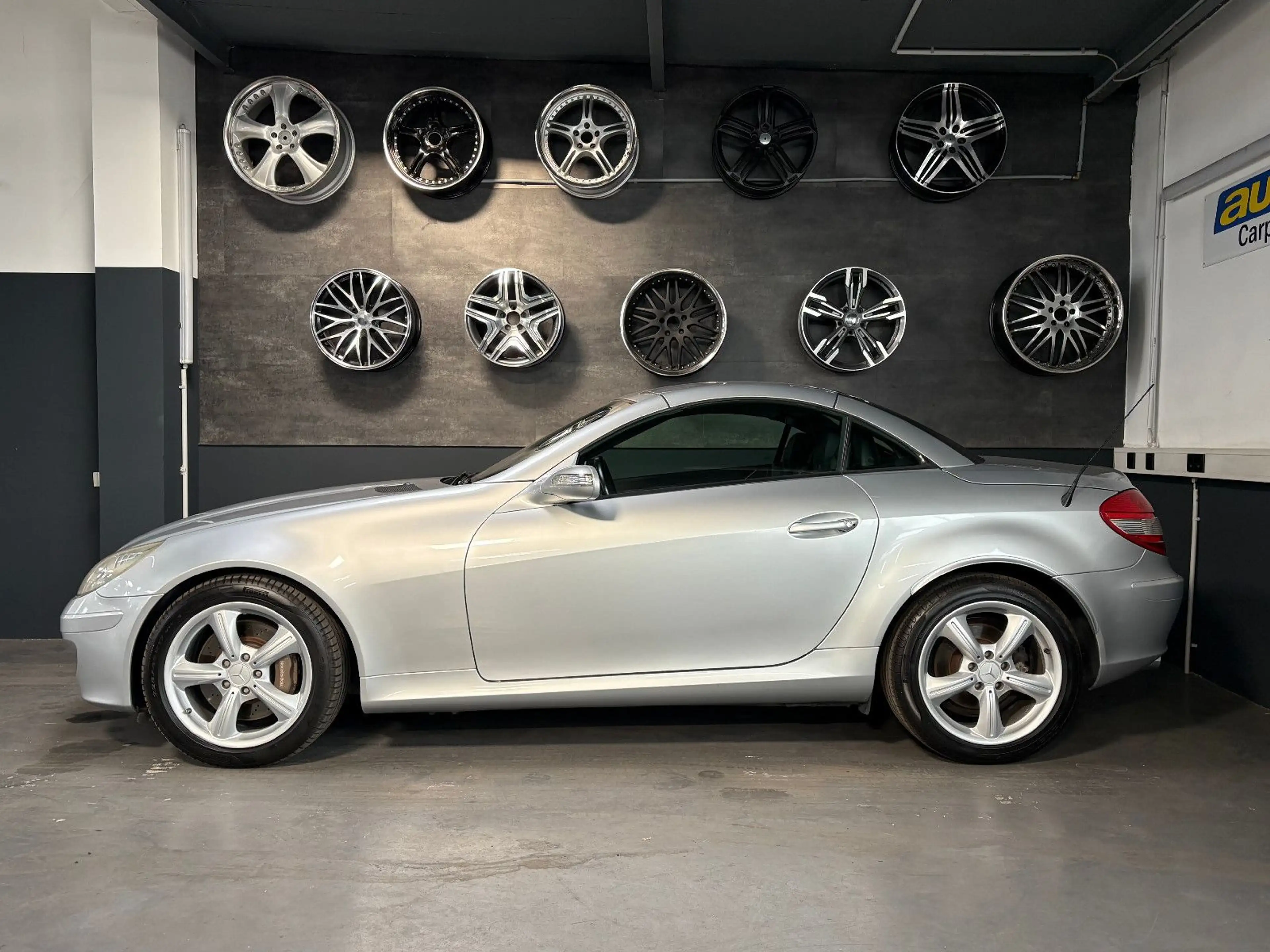 Mercedes-Benz SLK 350 HARMAN-KARDON/AIRSCARF/XENON — photo 4