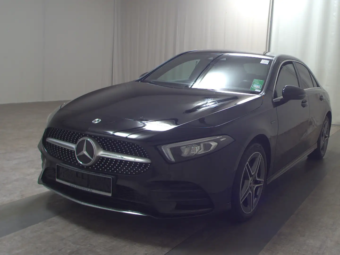 Mercedes-Benz A 250 Lim. e AMG-Line Navi LED Sound Kamera Noir - 2