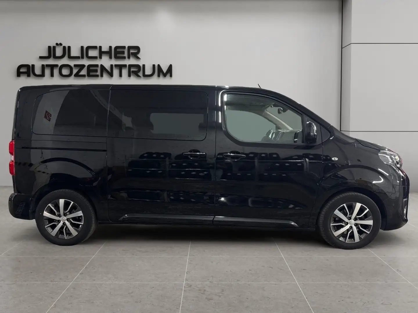 Toyota Proace Verso L1 Family Comfort Aut., 8-Sitzer Schwarz - 2