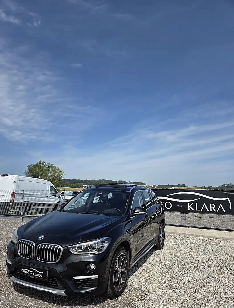 BMW X1 xDrive18d xLine Aut. *LED* Panoramadach * Harma... Schwarz - 2