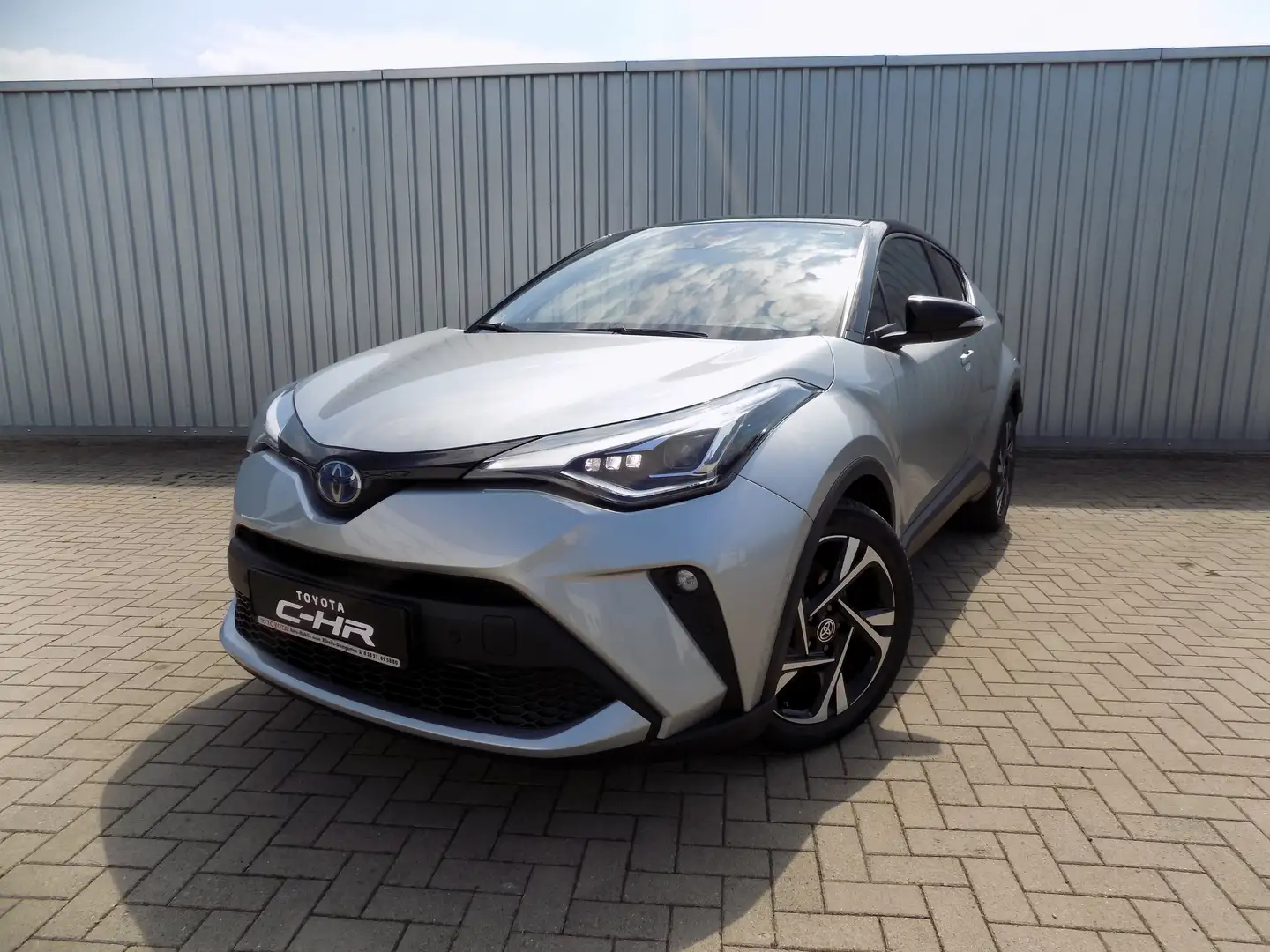 Toyota C-HR 1,8 l Hybrid Team D Argent - 1