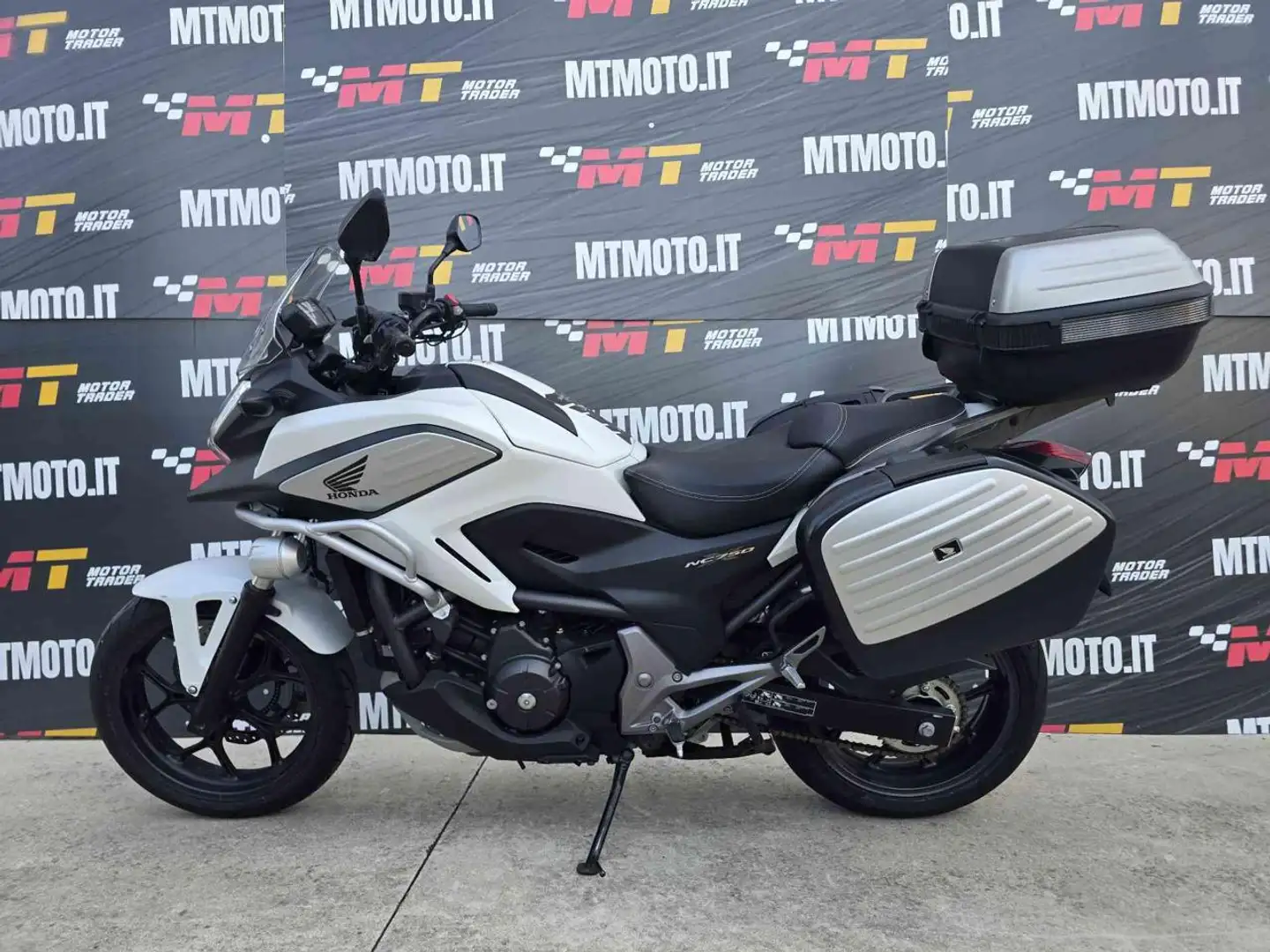 Honda NC 750 DTC Video 360 Bianco - 2