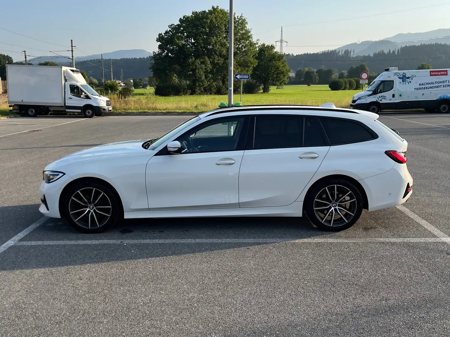 BMW 320 320d Touring Sport Line Aut. Sport Line Weiß - 2