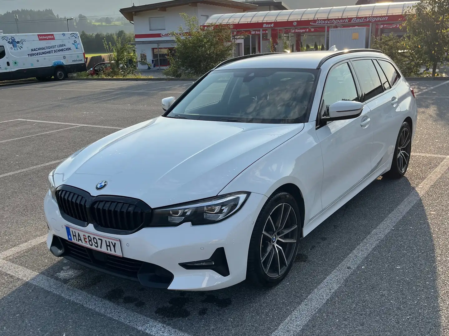 BMW 320 320d Touring Sport Line Aut. Sport Line Weiß - 1