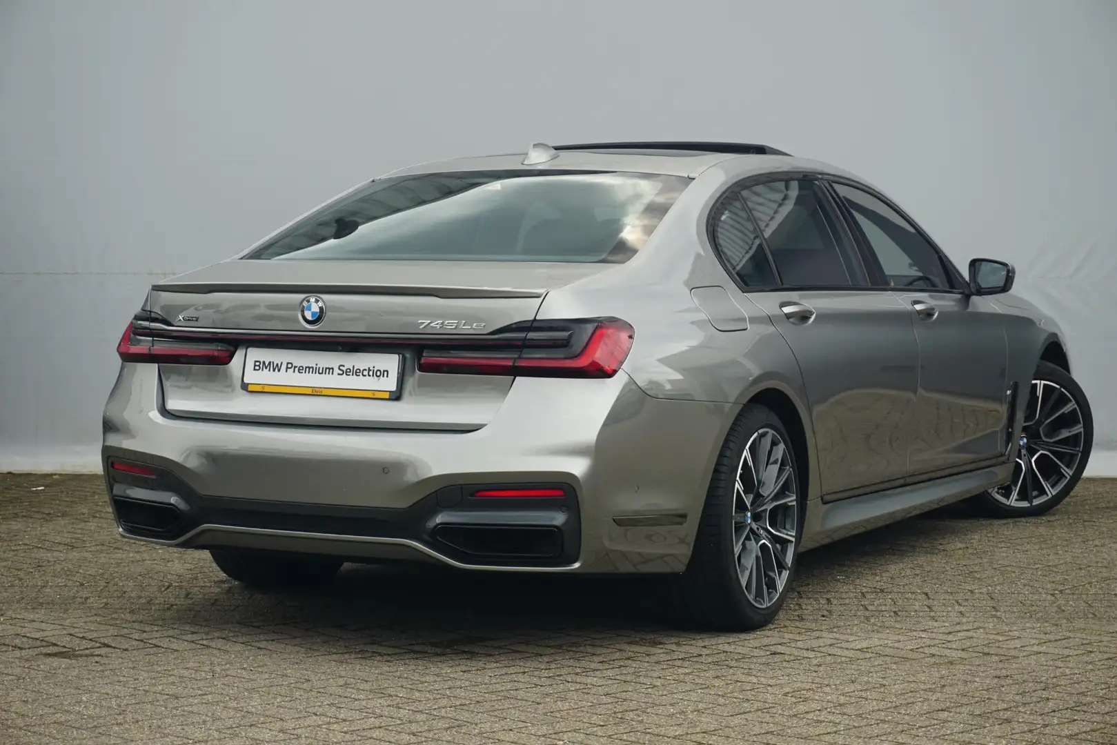 BMW 745 7-serie 745Le xDrive High Executive M Sportpakket Grigio - 2