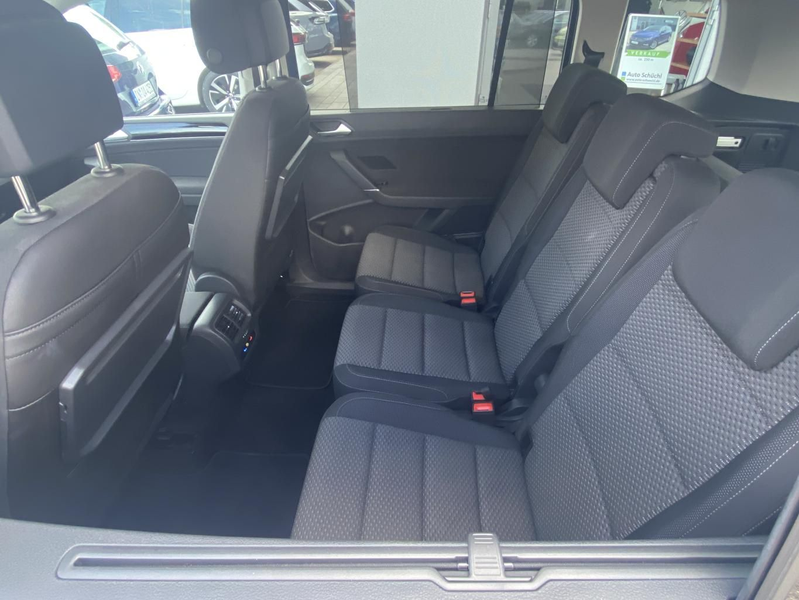 Volkswagen Touran 1.5 TSI COMFORTLINE FAMILY-PAKET+APP-CONN — photo 11