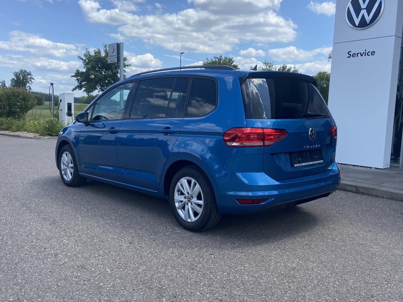 Volkswagen Touran 1.5 TSI COMFORTLINE FAMILY-PAKET+APP-CONN — photo 3