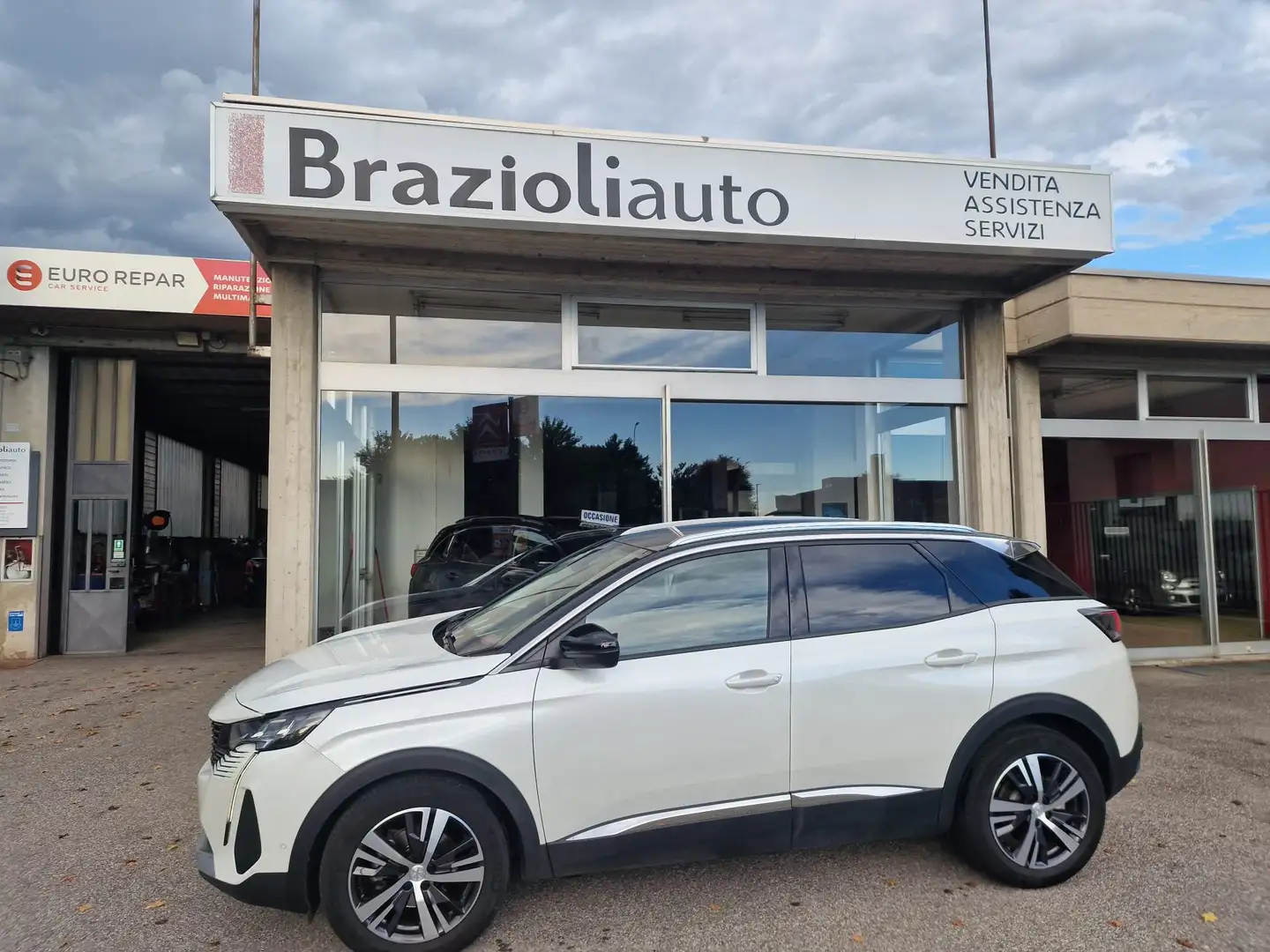 Peugeot 3008 3008 II 2021 Allure Pack eat8 Bianco - 2