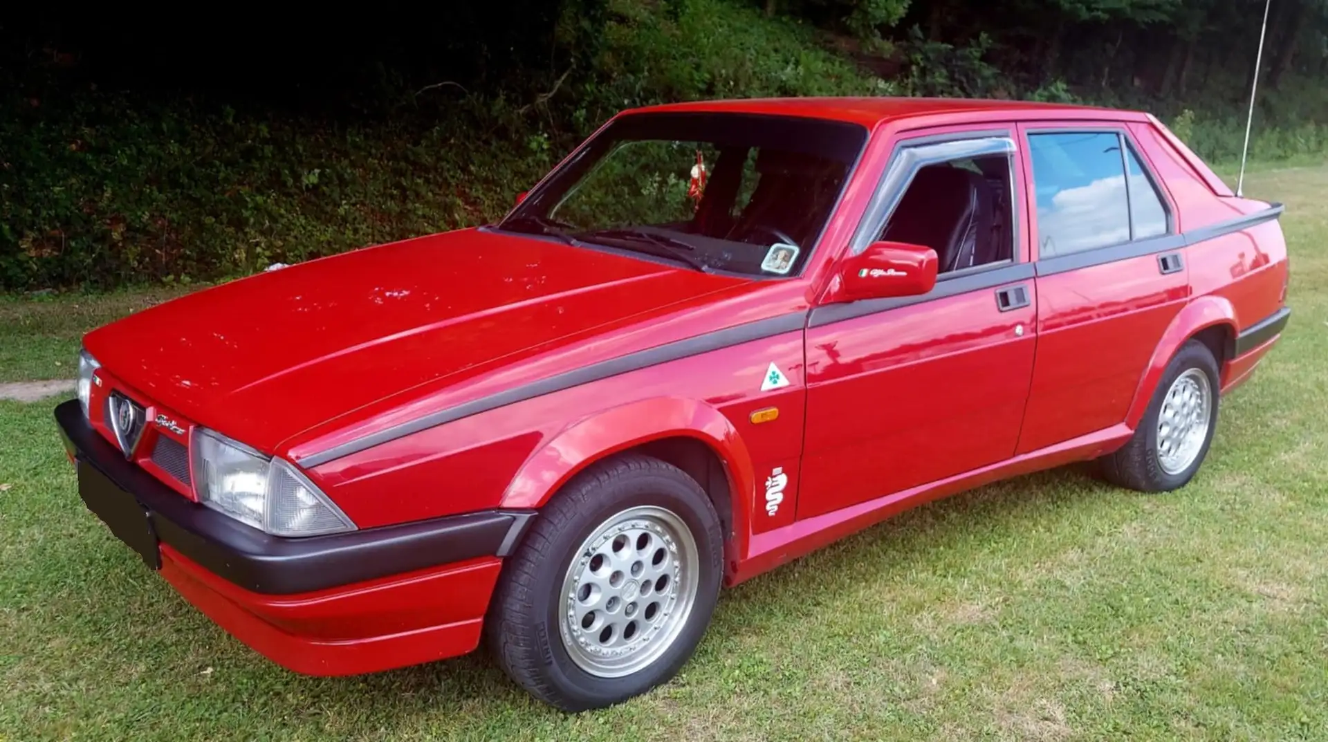 Alfa Romeo 75 Rouge - 1