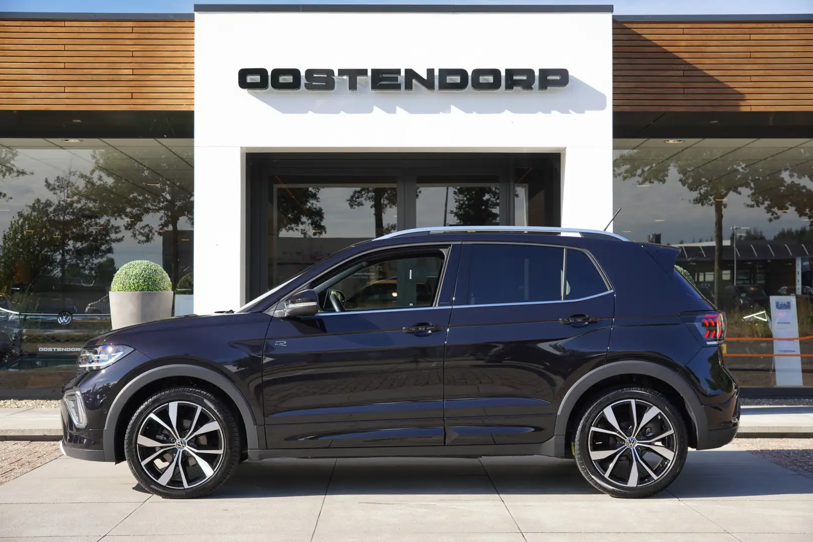Volkswagen T-Cross 1.5TSI/150pk R-Line BEATS DSG Automaat|2024|IQ-LED Noir - 1