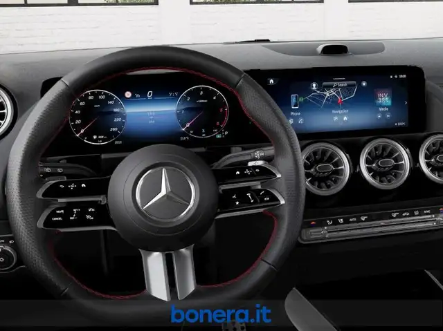 Mercedes-Benz Gla view 5