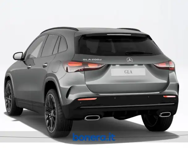 Mercedes-Benz Gla view 4