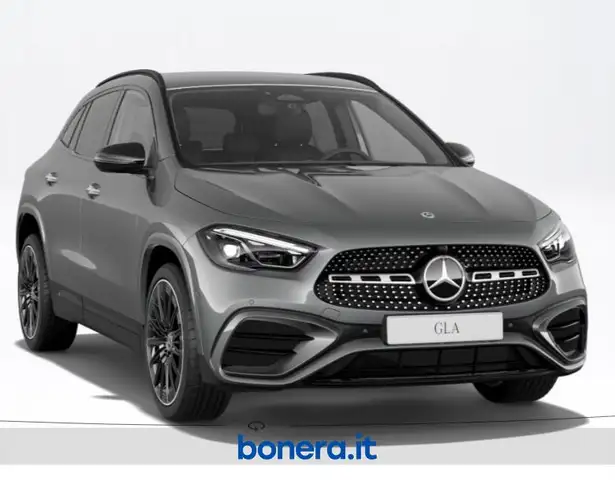 Mercedes-Benz Gla view 2
