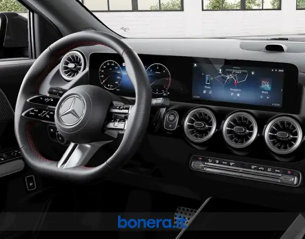 Mercedes-Benz Gla view 6