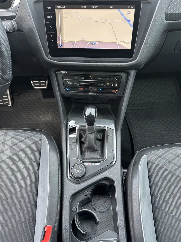 Volkswagen Tiguan Allspace 4M R-Line Black 7Sitzer AHK+360° 14