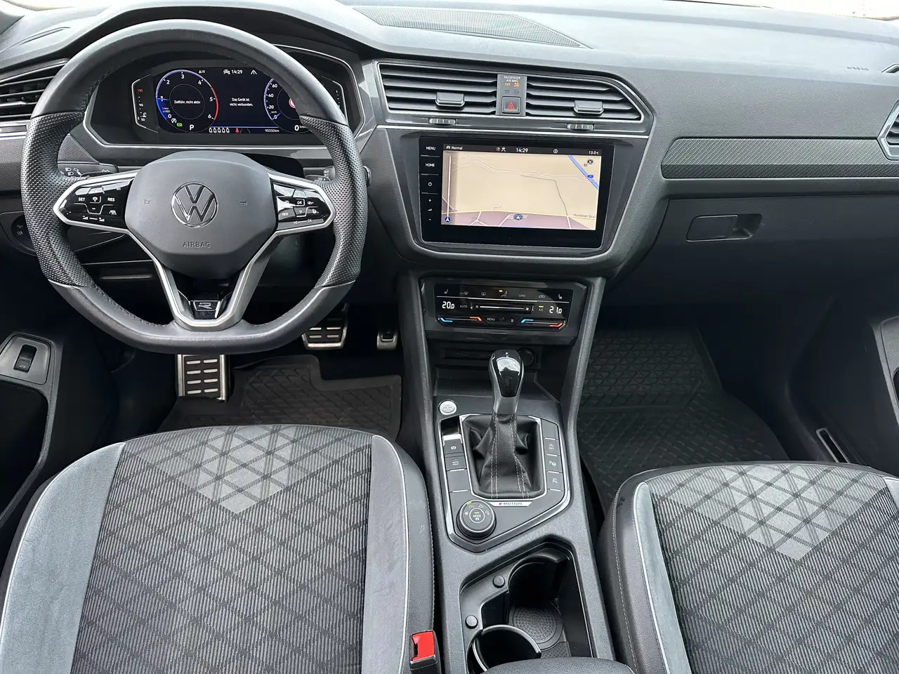 Volkswagen Tiguan Allspace 4M R-Line Black 7Sitzer AHK+360° 13