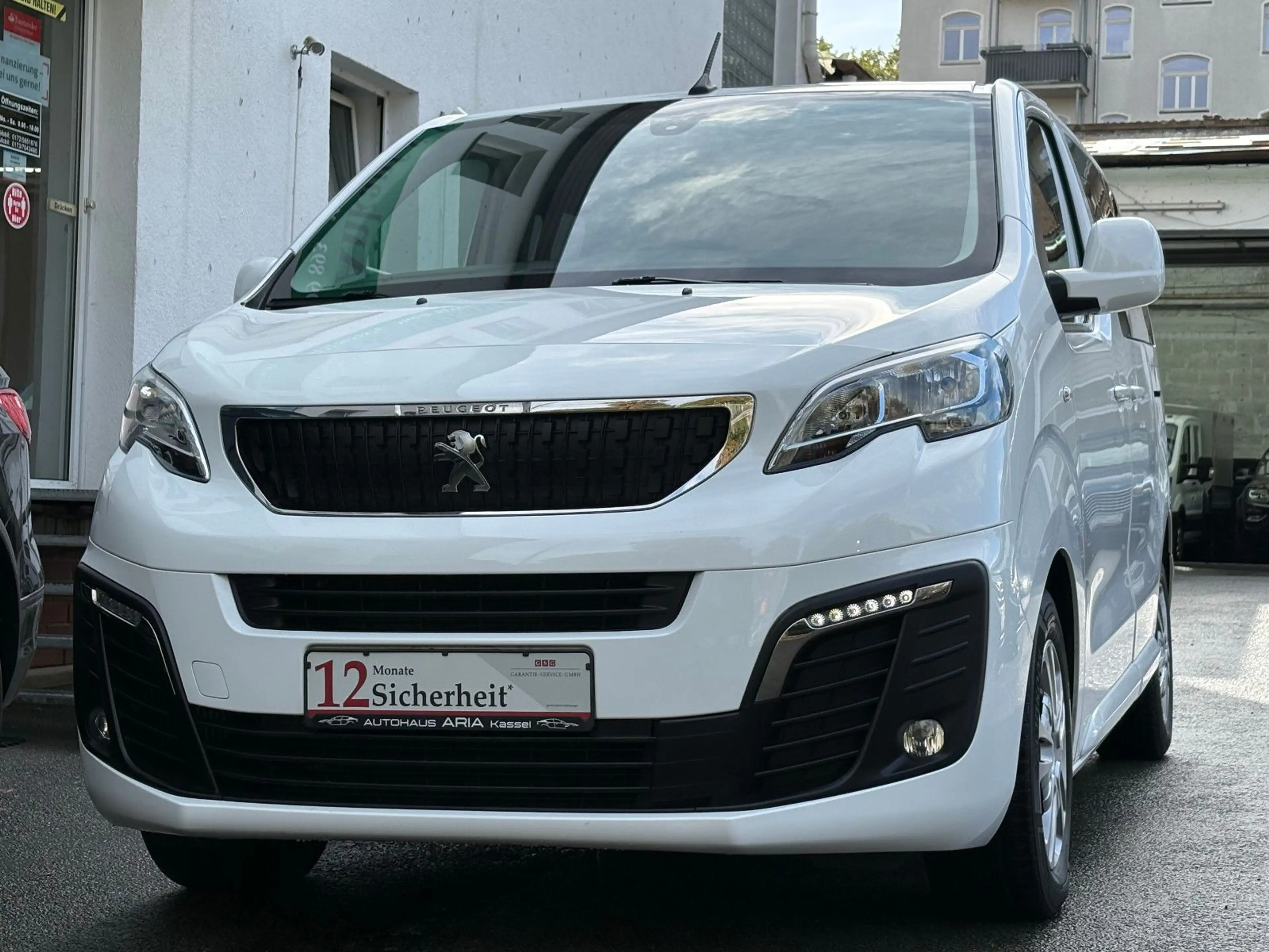 Peugeot Expert Traveller 2.0 HDI L1 5.Sitze Business AHK — photo 3