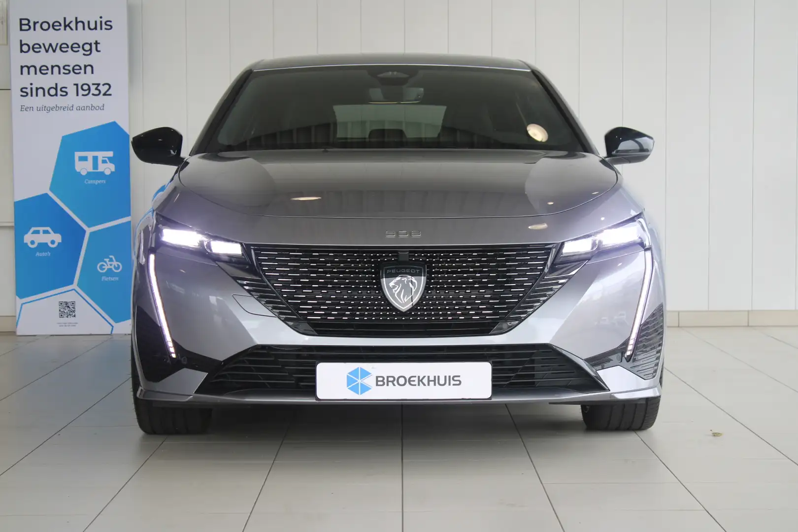 Peugeot 308 1.2 Turbo 130-PK GT EAT8 AUTOMAAT LUXE UITVOERING Grijs - 2