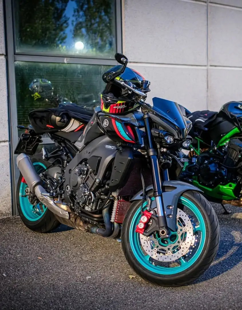 Yamaha MT-10 naket Blau - 1