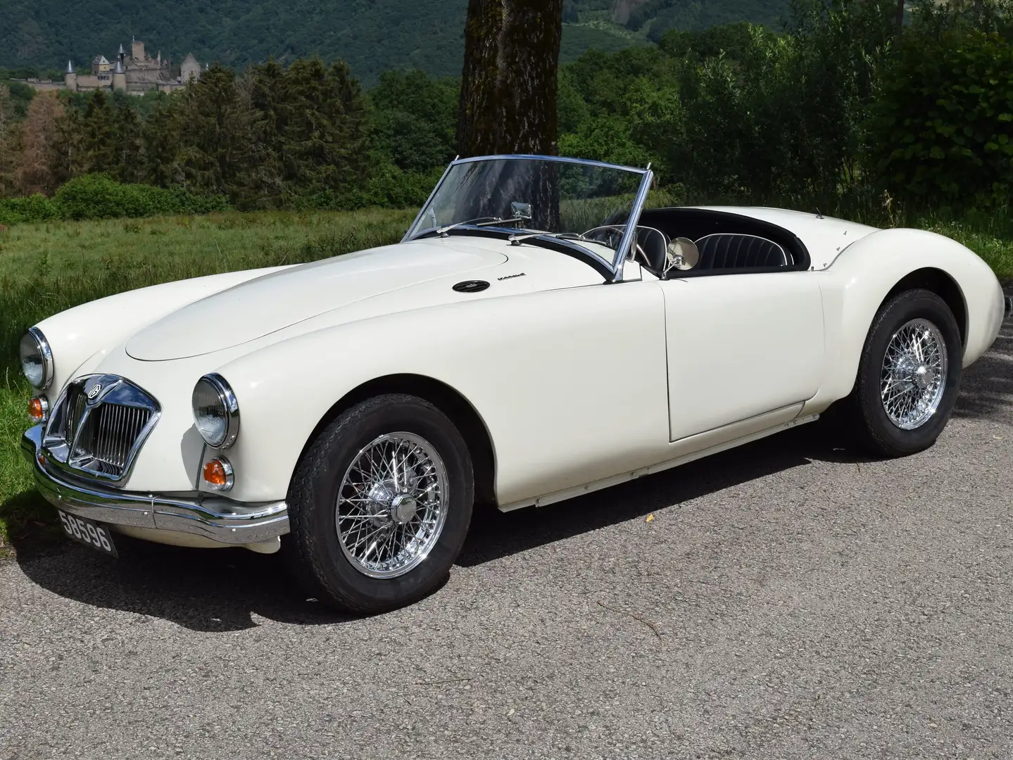 MG MGA MK2 Blanc - 1