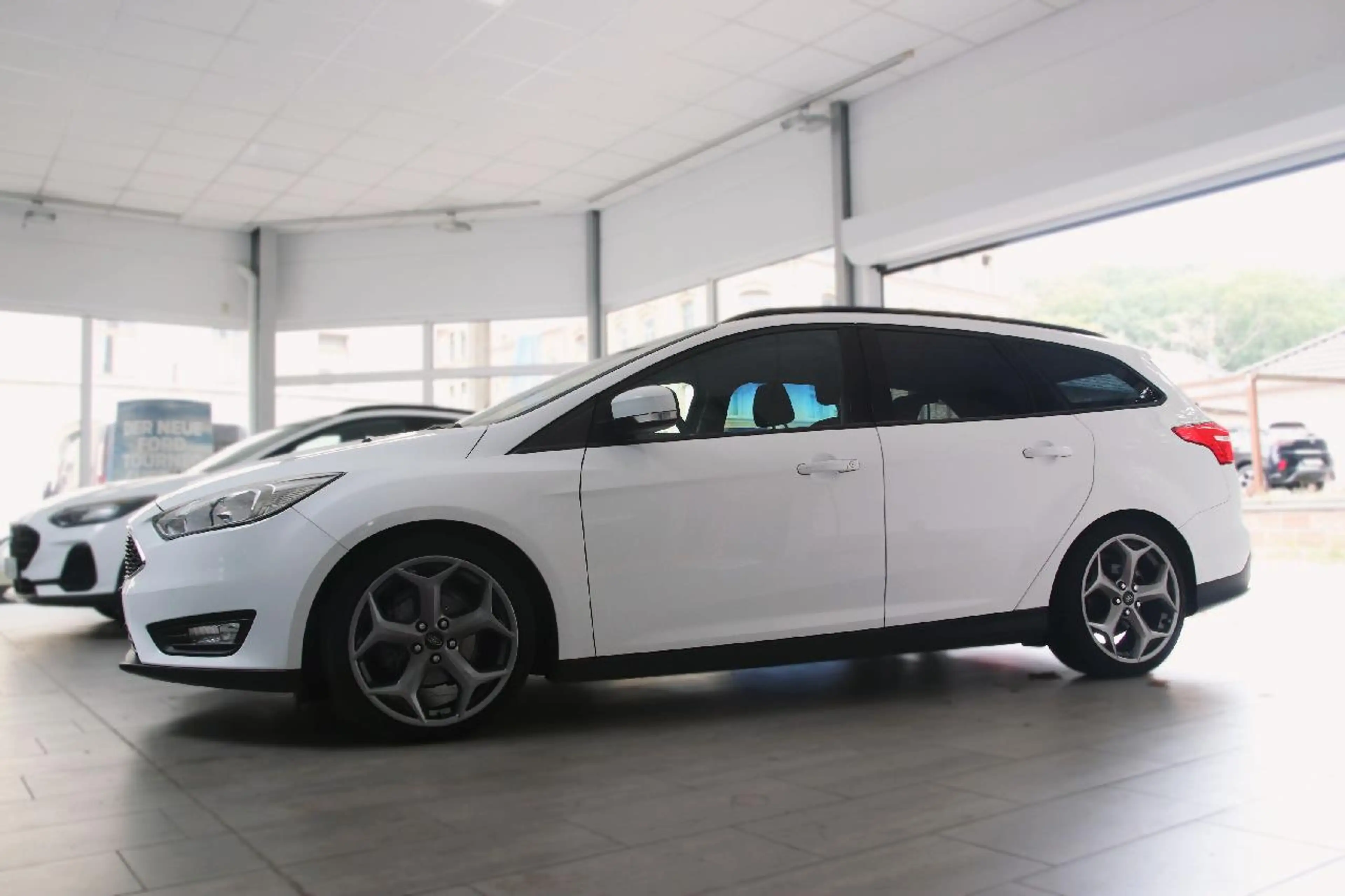 Ford Focus Business — photo 4