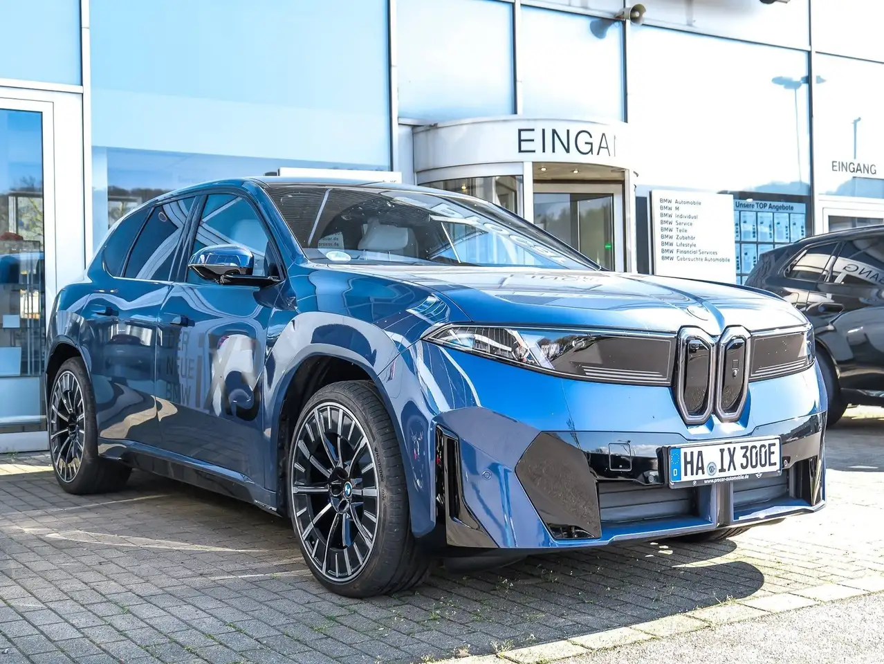BMW iX3 50 xDrive M Sport HUD PANO Panoramic Vision 6