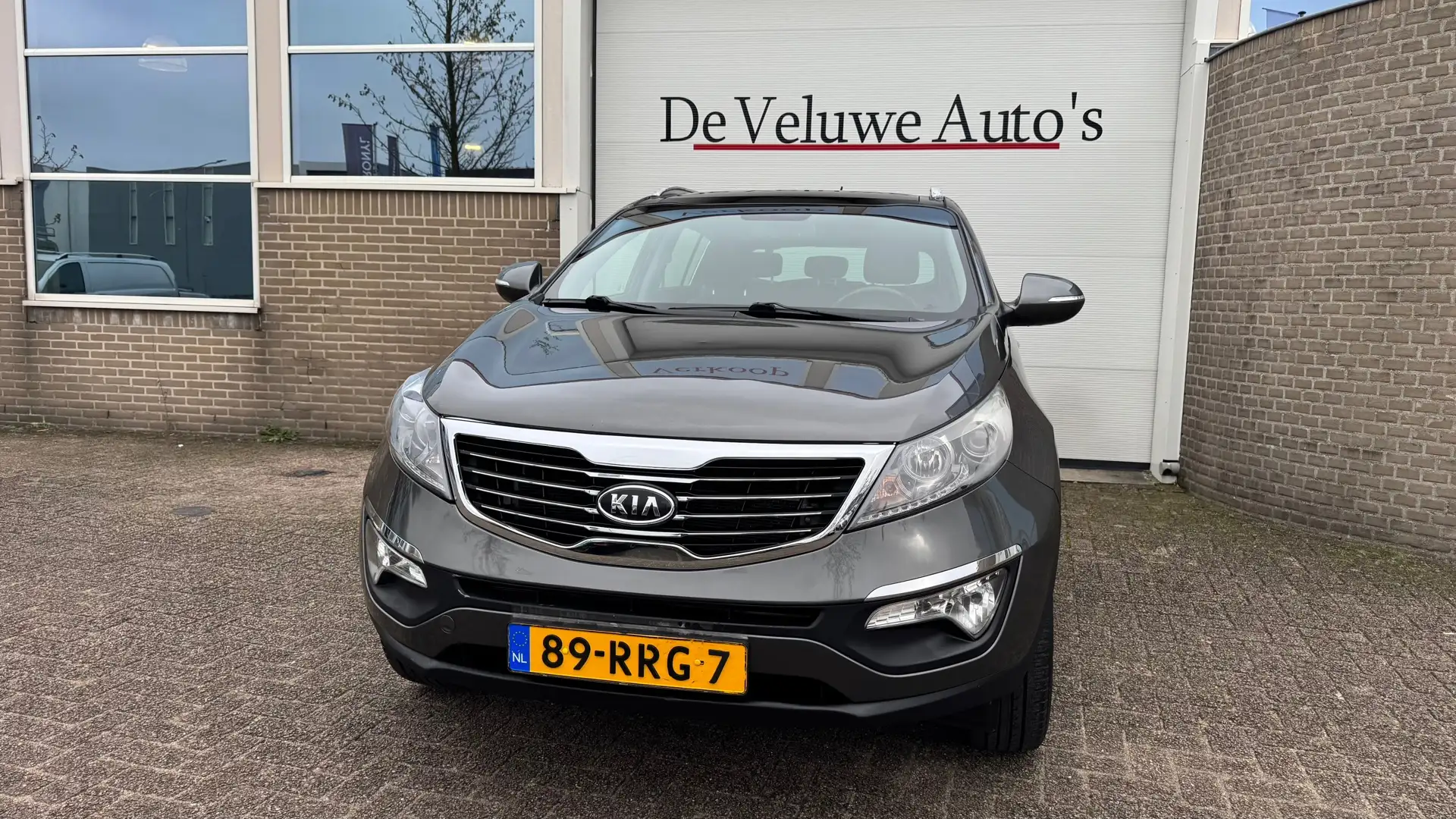 Kia Sportage 1.6 GDI X-ecutive Plus Pack |Pano|PDC|Trekhaak| Grijs - 2