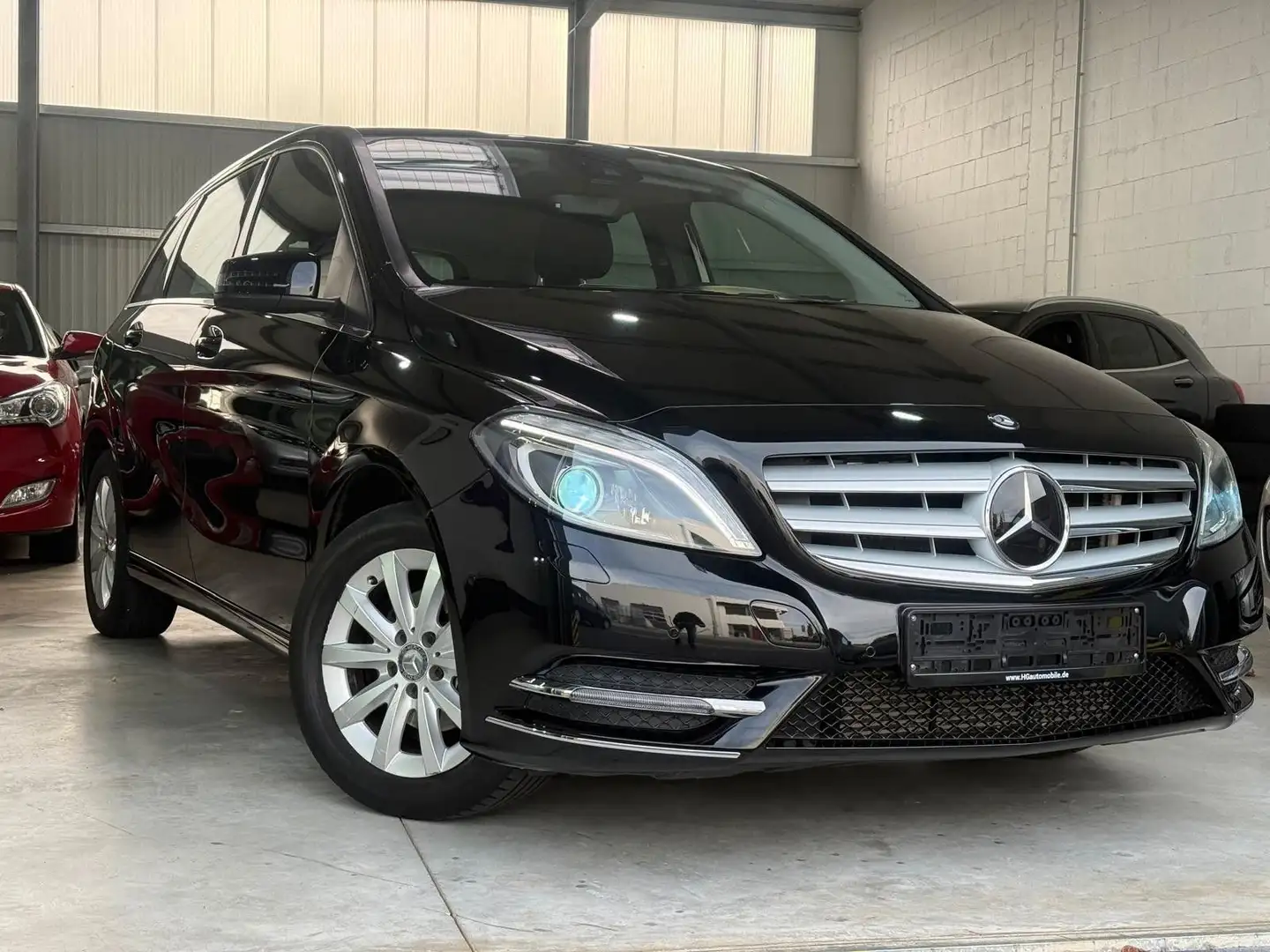 Mercedes-Benz B 180 Totwinkel Kamera Navi Bi-Xenon Schwarz - 2