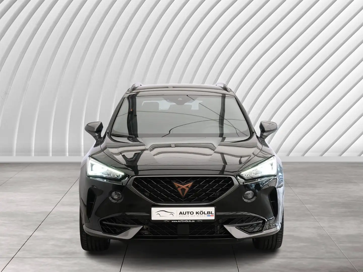 CUPRA Formentor VZ 4Drive ACC RFK NAVI LED PDC V+H LM Zwart - 2